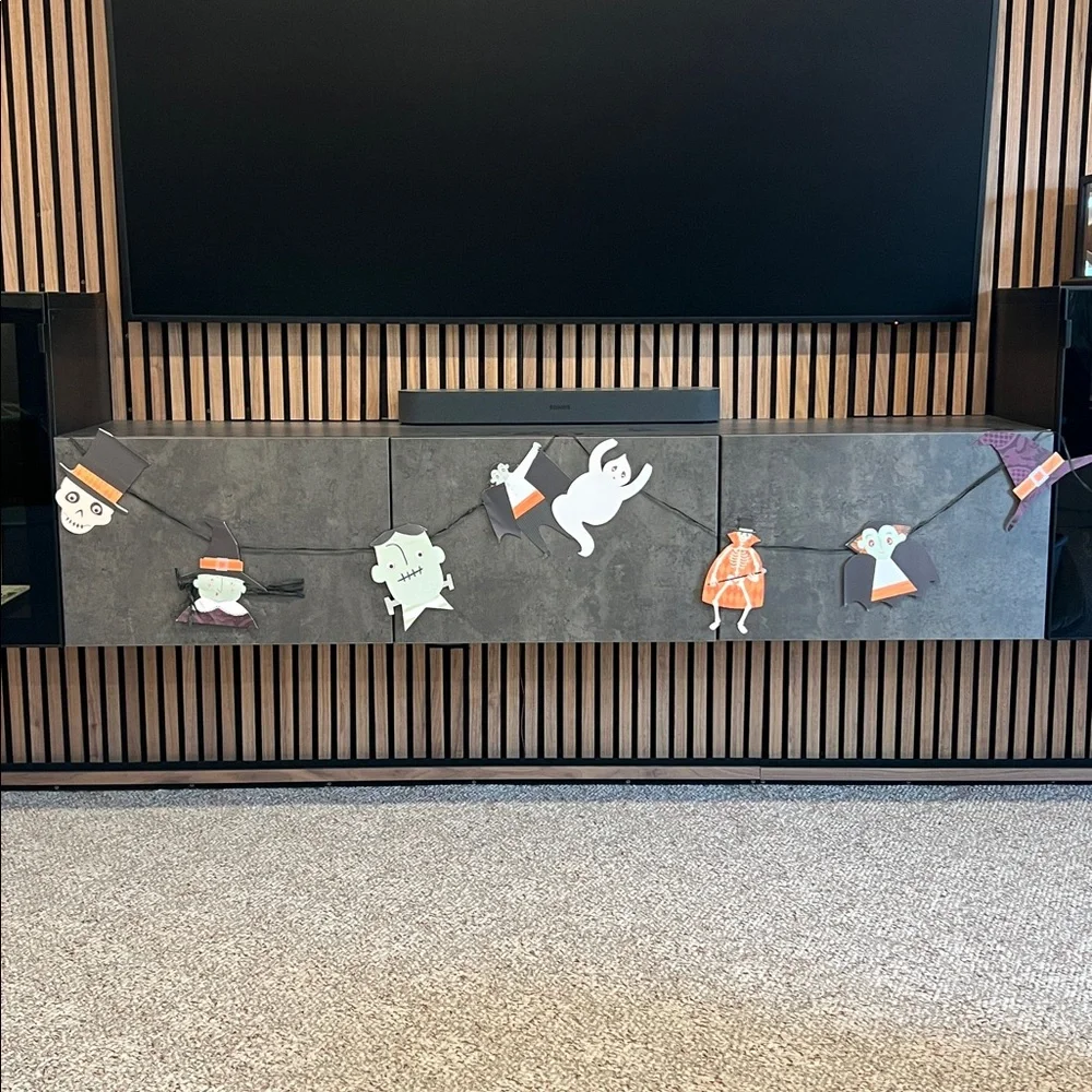 7’ Paper Halloween Garland